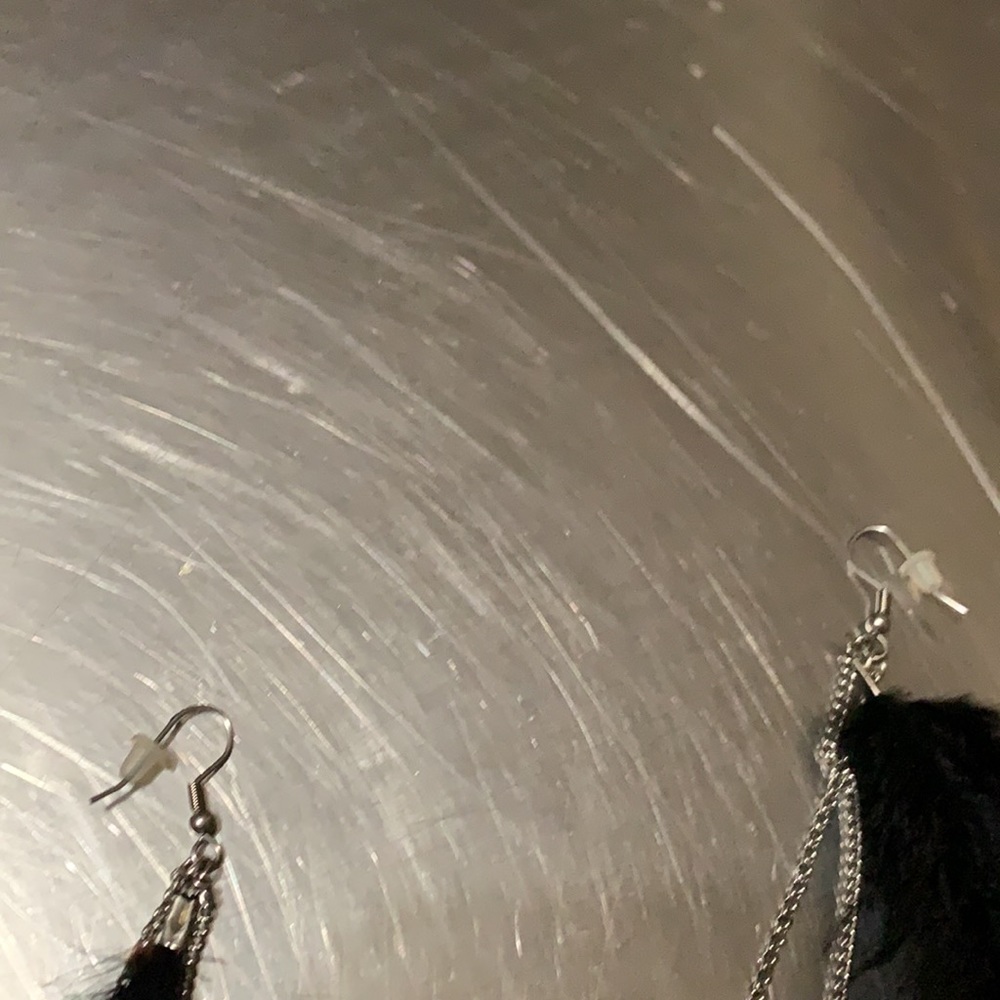 Feather and Faux Stone Pierced Earrings - Picture 4 of 4